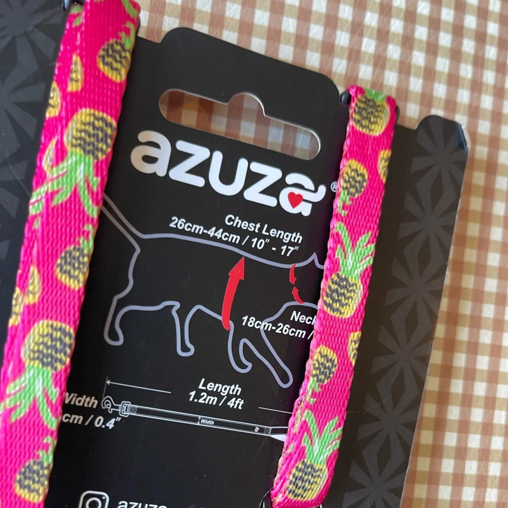 Azuze Cat Collar pineapple print. New